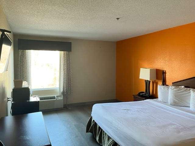 Econo Inn&suites