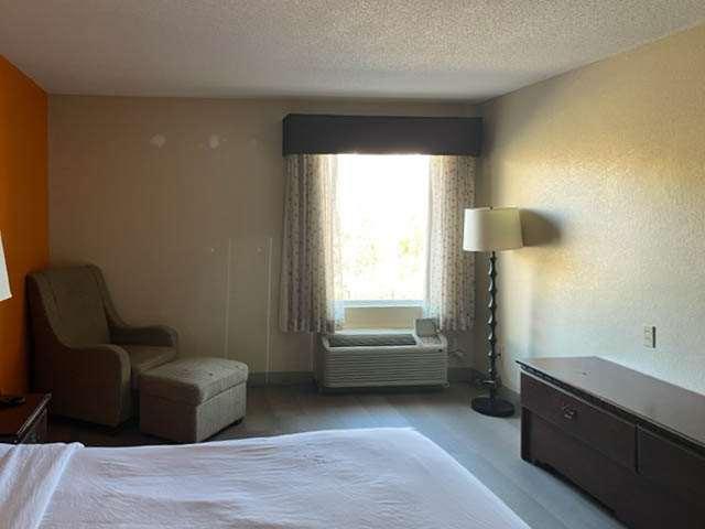 Hotel Econo Inn&suites 2*