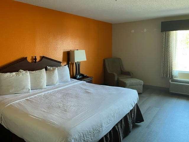 Econo Inn&suites 2*