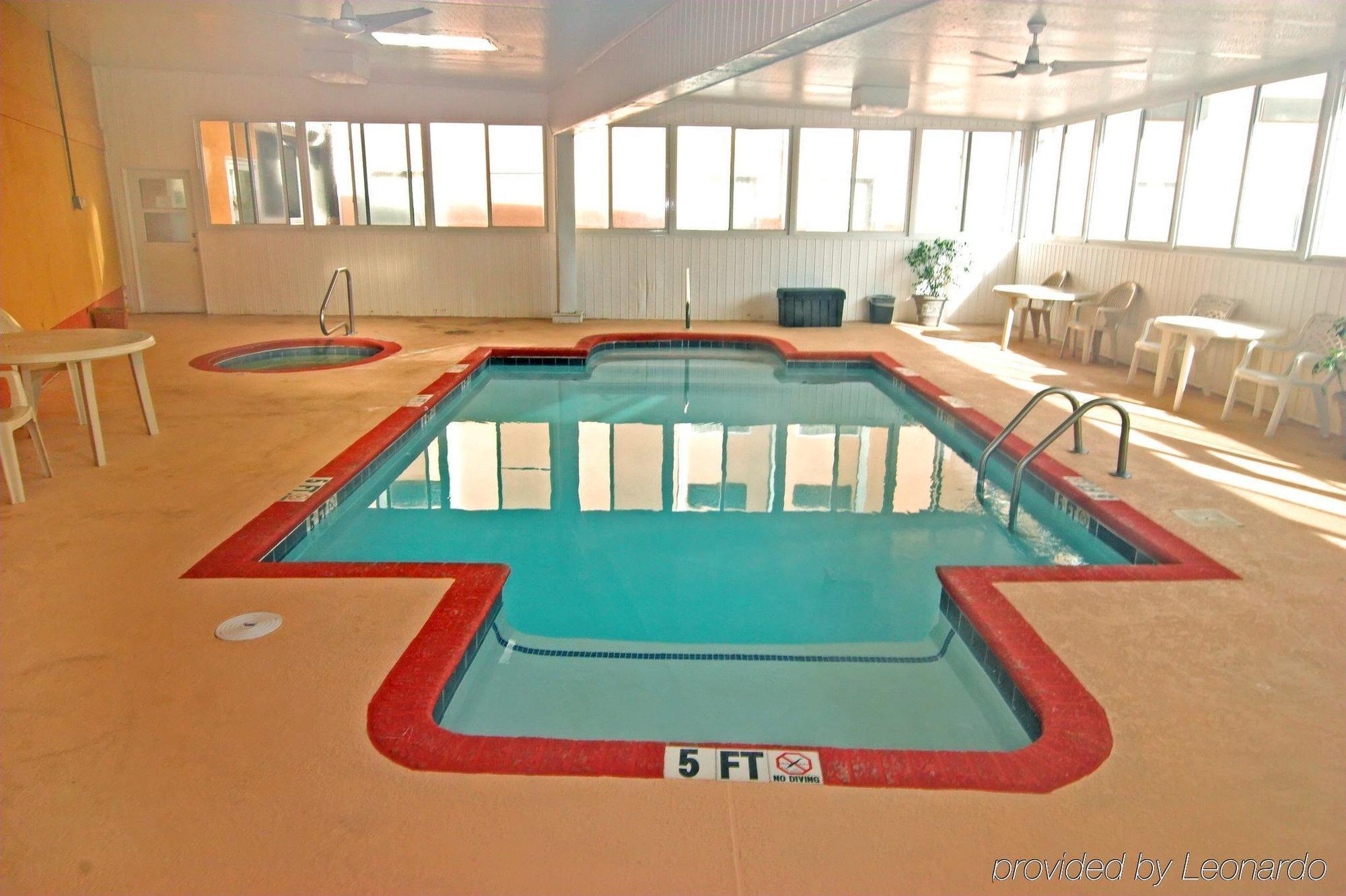 Hotel Econo Inn&suites 2*